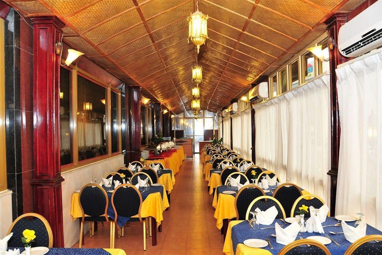 Safeer Hotel Suites Mascate Restaurante foto